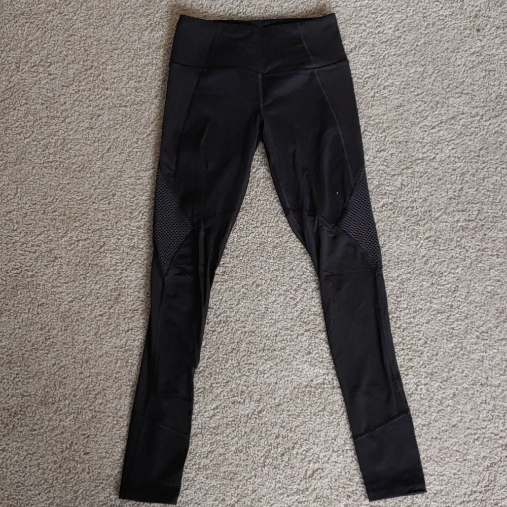 Mesh detail sport leggings